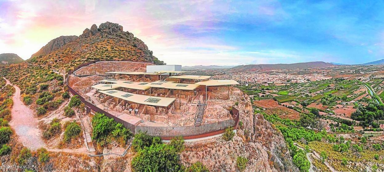 شقة Atico Con Terraza ثيثا المظهر الخارجي الصورة
